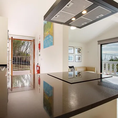 Casa Do Lenhador Holiday home Canhas